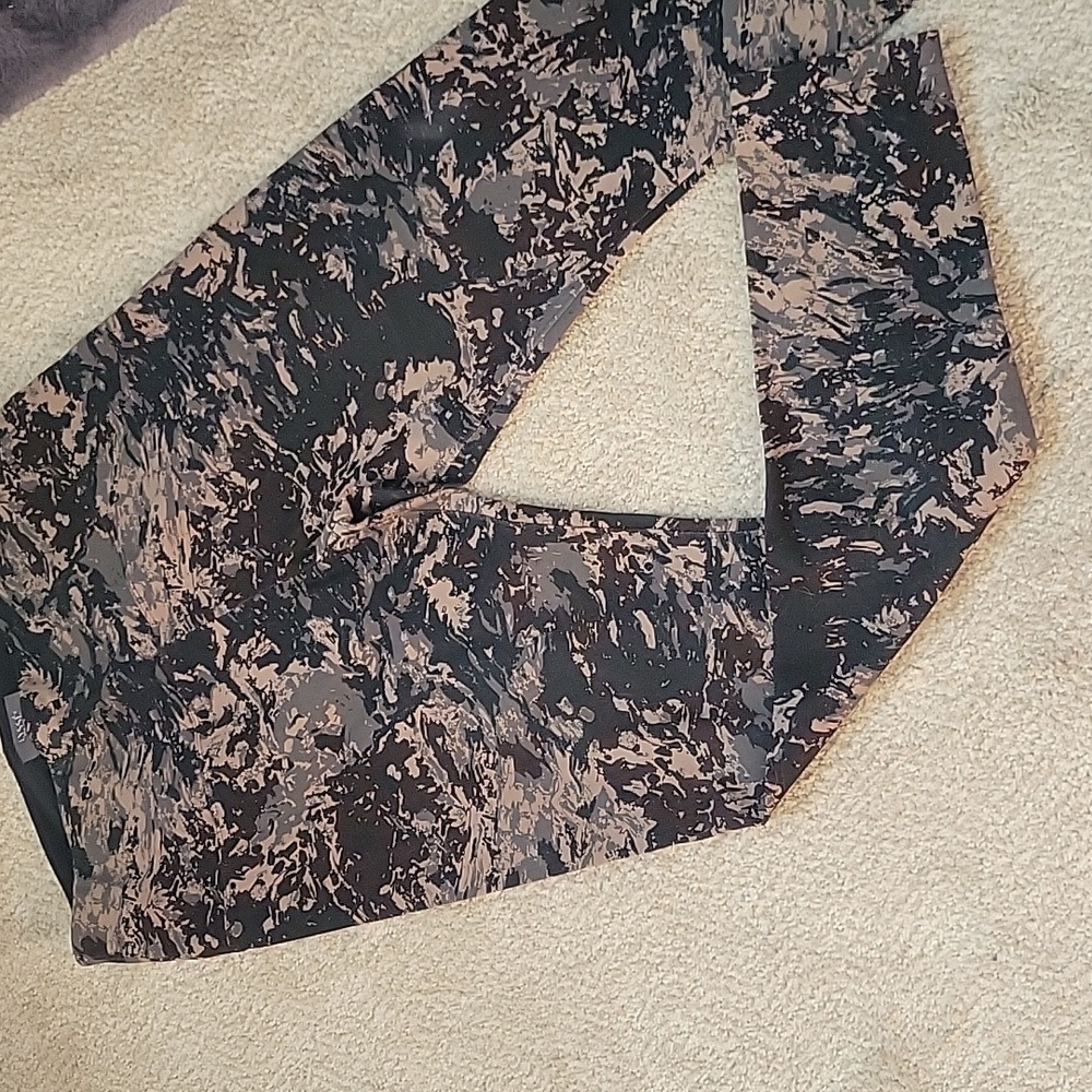 Lysse Ny Camo Leggings Size L
